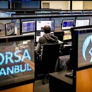 borsa istanbulda tarihi zirveye ulasti bist 100 rekor kirdi CjMrf943