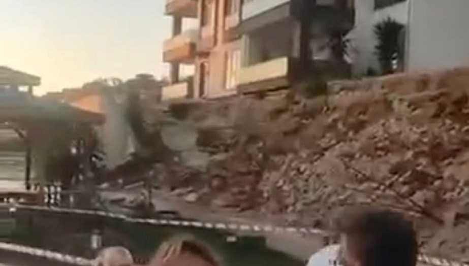 bursada yeni sitenin istinat duvari coktu Whk71CI3