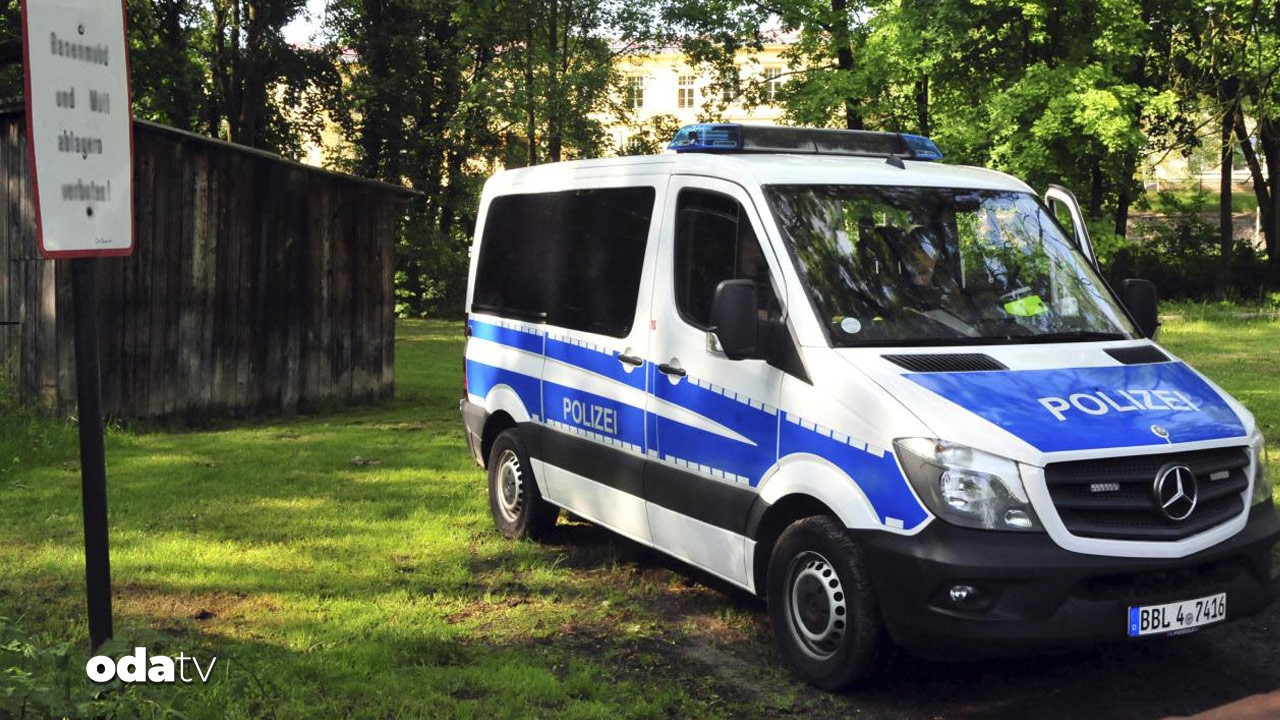 almanyada basortulu cocuga saldiri zOh8aGYm.jpg