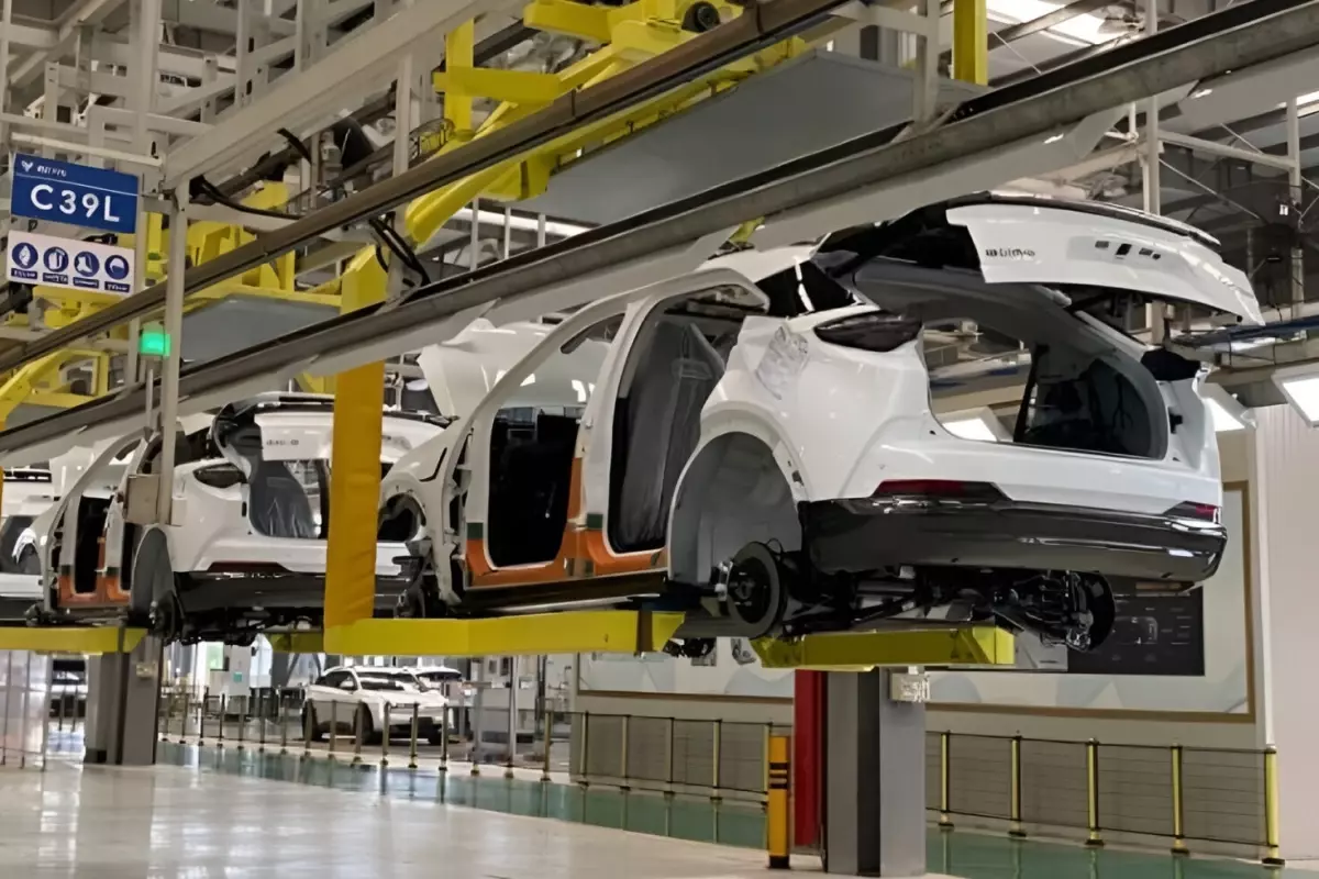 binlerce calisani bulunan otomotiv devi iflas bayragini cekti ReQeinY9.jpg