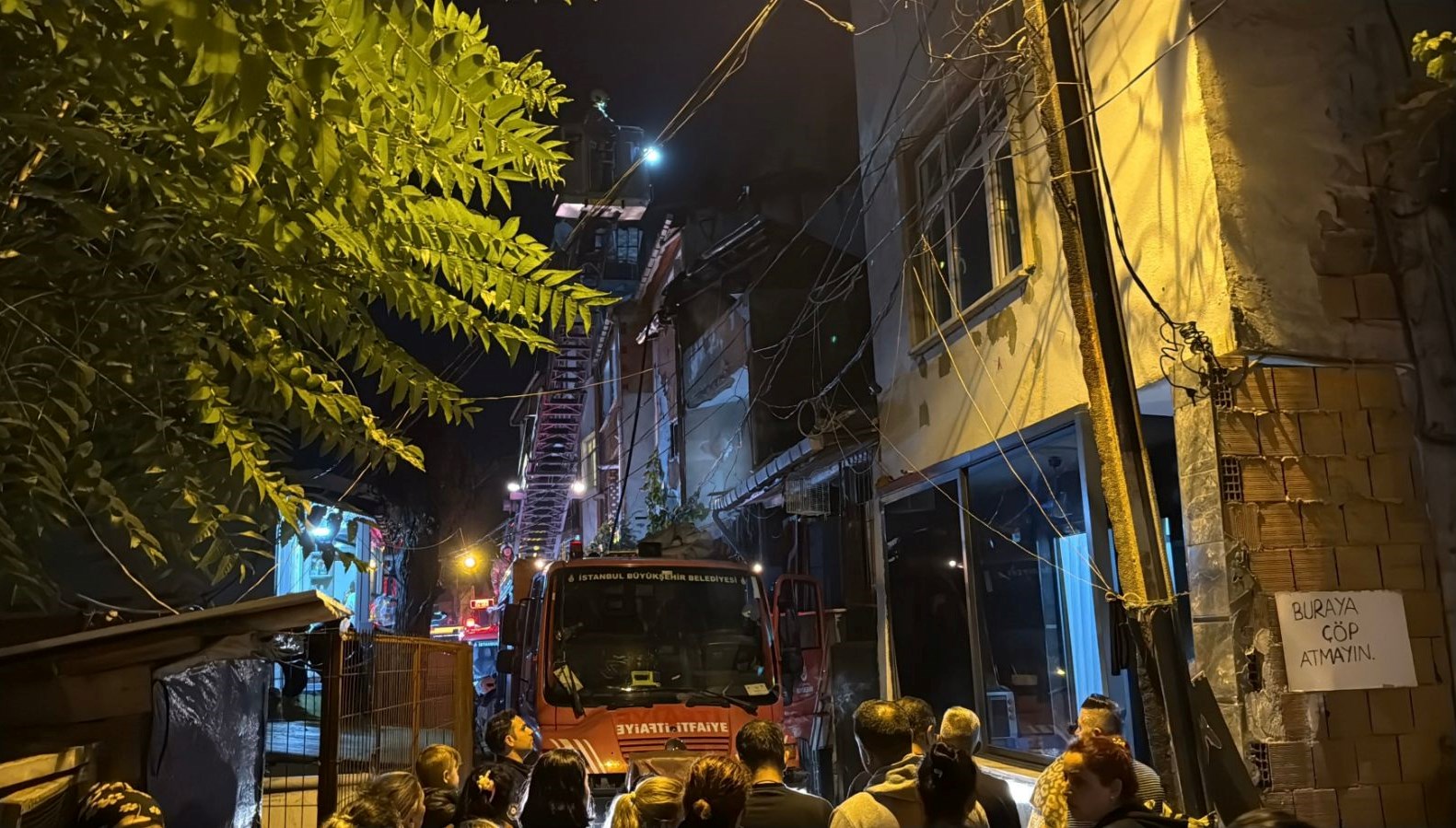 sislide cati katindaki yangin panik yaratti DJ8w93jQ