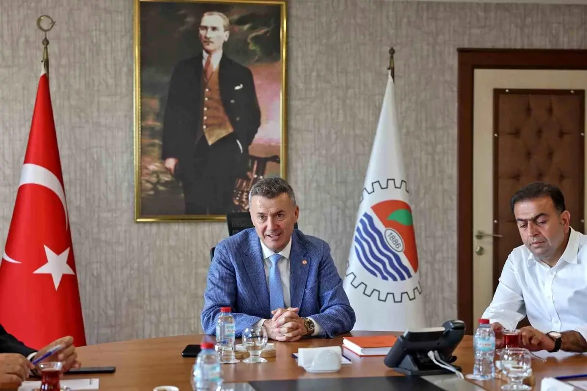 mersinde yeni hal yasasi toplantisi CqGbgdPL.jpg