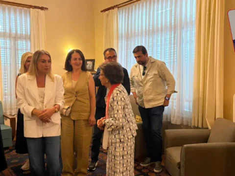 Dilek imamoglu cumhuriyete konustu 24 temmuz yeni partiye ugur getirsin NbjrzGev
