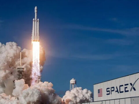 Spacexin starship roketi 20 starlink uydusunu basariyla yorungeye tasidi K5lV7iZT